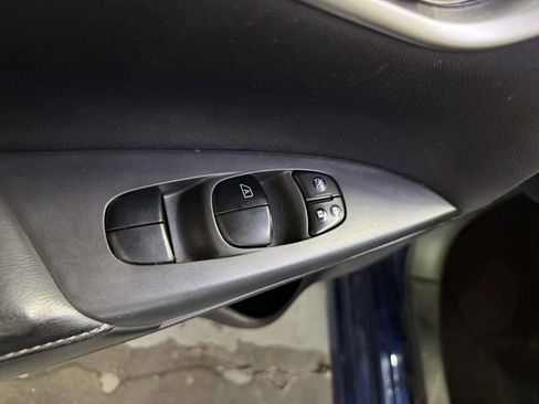 Used 2016 Nissan Sentra SV FWD image 12