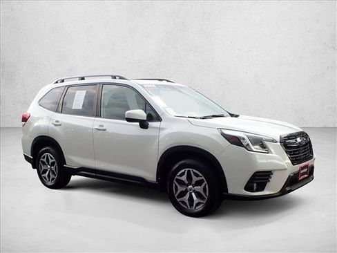 Used 2023 Subaru Forester Premium w/ Popular Package #2 AWD/4WD image 6