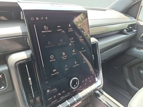 New 2026 GMC Yukon AT4 w/ AT4 Premium Package AWD/4WD image 22