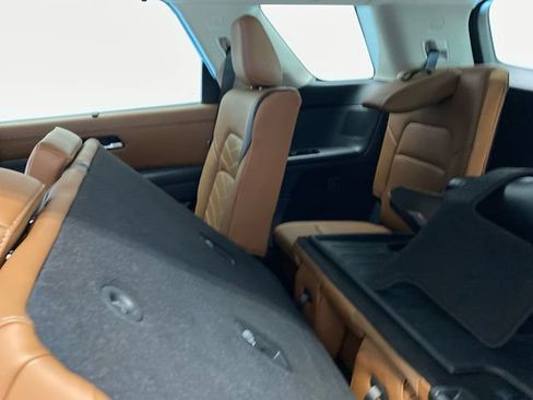 Used 2024 Nissan Pathfinder Platinum w/ Cargo Package image 15