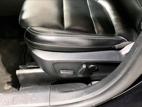 Used 2024 Ford Escape Platinum image 19