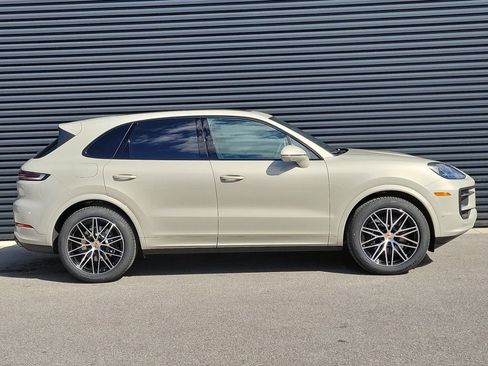 New 2026 Porsche Cayenne image 8