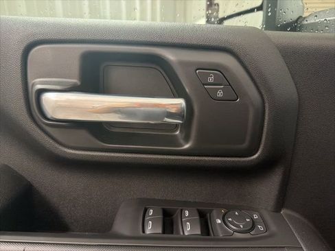 Used 2025 Chevrolet Silverado 2500 Custom w/ Custom Convenience Package AWD/4WD image 17
