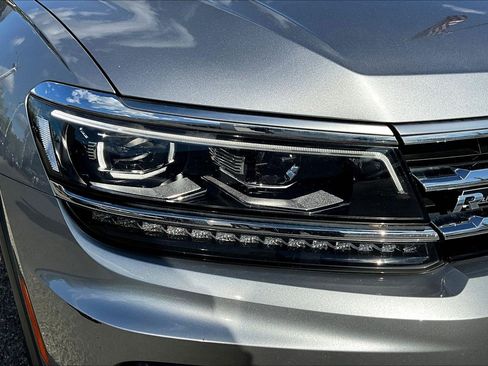 Used 2021 Volkswagen Tiguan SEL Premium R-Line image 31