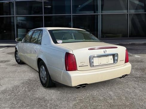Used 2002 Cadillac De Ville image 3