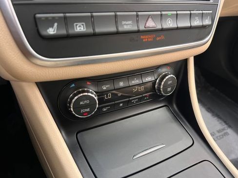 Used 2016 Mercedes-Benz GLA 250 4MATIC image 27