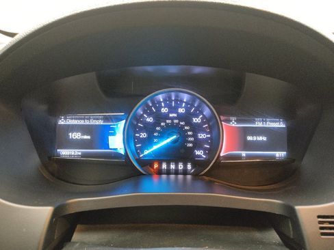 Used 2018 Ford Explorer XLT w/ Equipment Group 202A AWD/4WD image 23