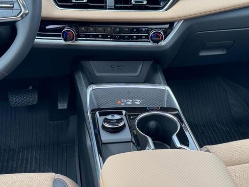 New 2026 Chevrolet Equinox ACTIV w/ Convenience Package III image 10