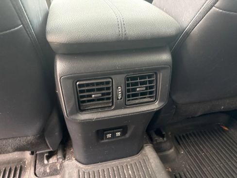 Used 2021 Toyota RAV4 XLE Premium AWD/4WD image 22