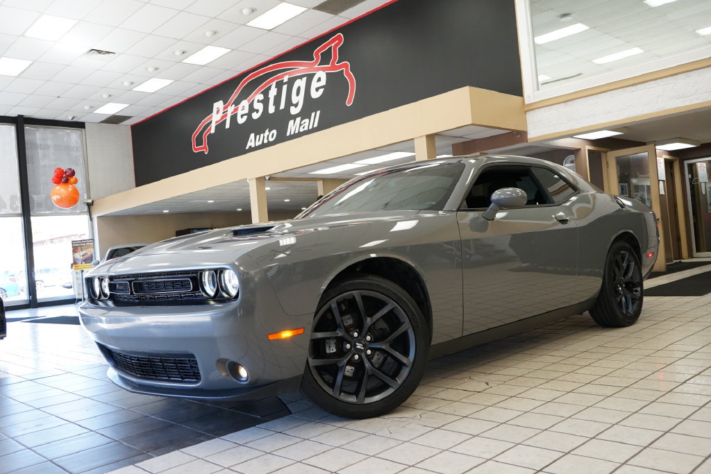Used 2019 Dodge Challenger SXT w/ Blacktop Package RWD image 19