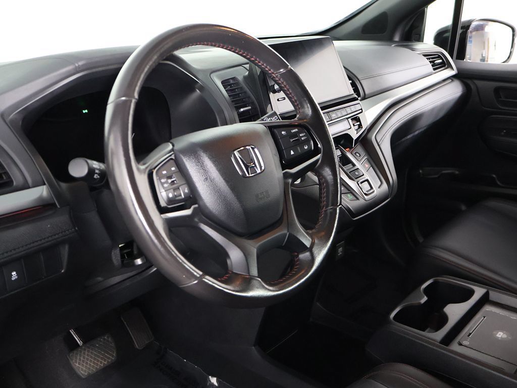 Used 2025 Honda Odyssey Sport-L image 28