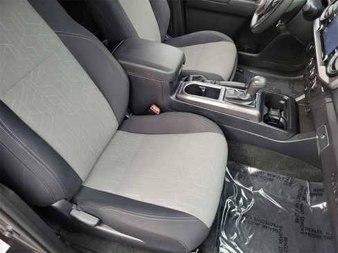 Used 2020 Toyota Tacoma TRD Sport image 22