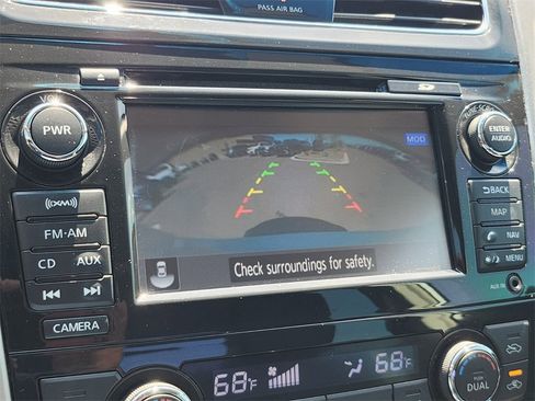 Used 2013 Nissan Altima 2.5 SL w/ Technology Pkg image 18