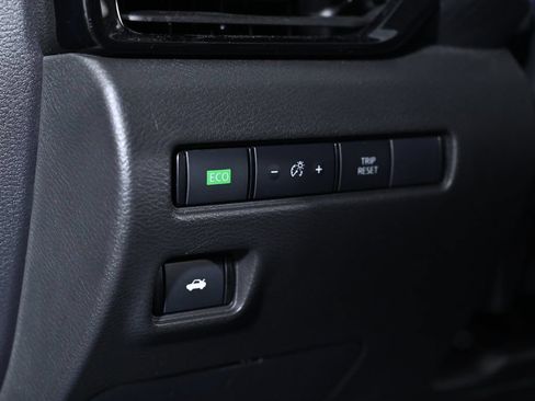 Certified 2024 Nissan Sentra SR FWD image 24