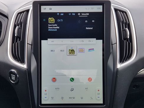 Used 2024 Ford Edge Titanium image 19