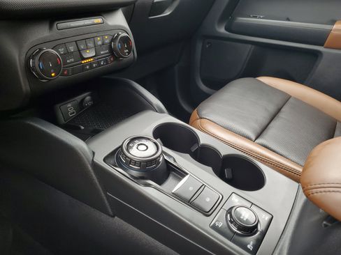 Certified 2023 Ford Bronco Sport Badlands w/ Premium Package image 26