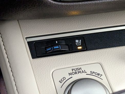 Used 2017 Lexus ES 350 w/ Premium Package image 18