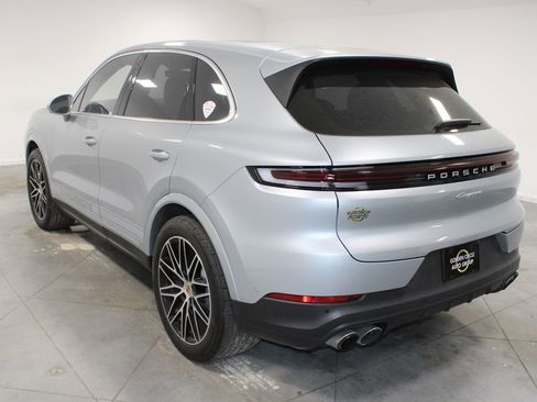 Used 2024 Porsche Cayenne image 7