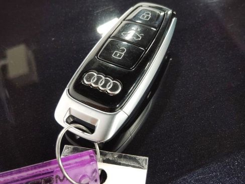 Used 2019 Audi Q8 Prestige image 41