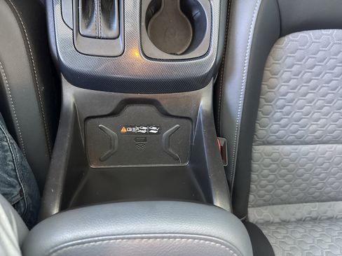 Used 2022 Chevrolet Colorado Z71 image 27