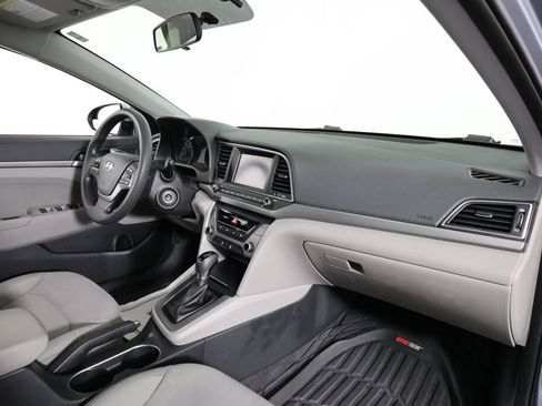 Used 2017 Hyundai Elantra SE FWD image 23