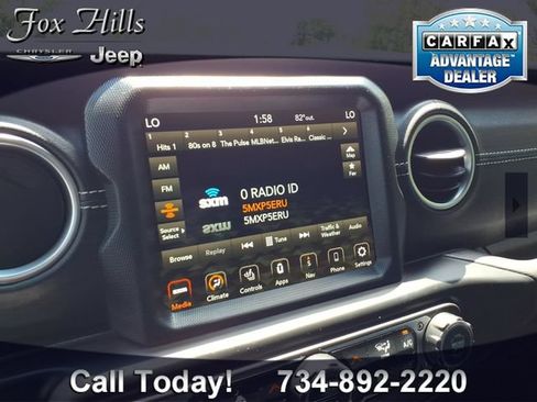 Used 2022 Jeep Wrangler Unlimited Sahara w/ Cold Weather Group AWD/4WD image 20