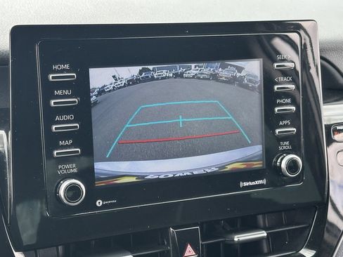 Used 2021 Toyota Camry LE FWD image 18