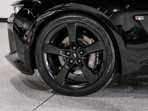 Used 2018 Chevrolet Camaro SS image 62