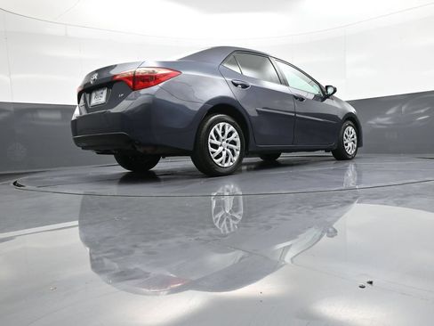 Used 2018 Toyota Corolla LE w/ Body Protection Package FWD image 28