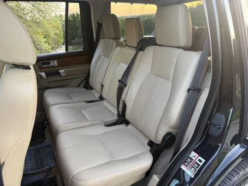 Used 2016 Land Rover LR4 HSE Silver Edition AWD/4WD image 26
