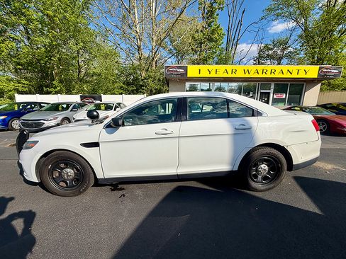 Used 2016 Ford Taurus Police Interceptor AWD w/ Ready For The Road Package image 5