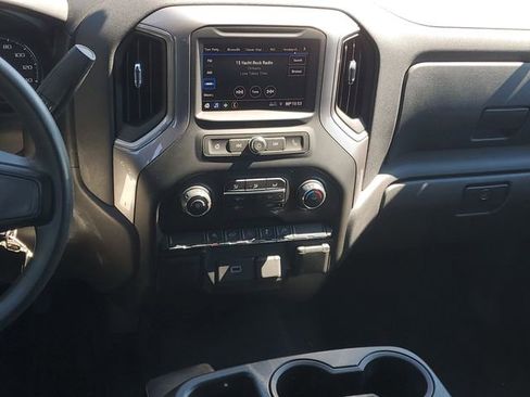 Certified 2020 Chevrolet Silverado 1500 Custom w/ Custom Value Package AWD/4WD image 13