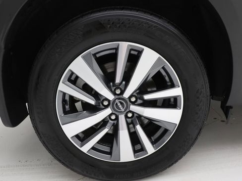 Used 2024 Nissan Pathfinder SL image 9