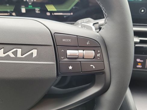 New 2026 Kia Sportage LX FWD image 27