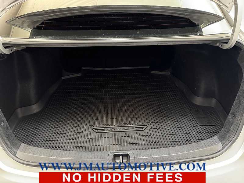 Used 2023 Toyota Corolla SE FWD image 16