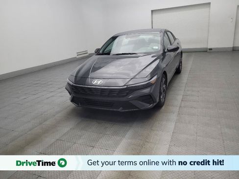 Used 2025 Hyundai Elantra Sport FWD image 1