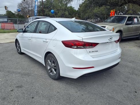 Used 2018 Hyundai Elantra SEL FWD image 5