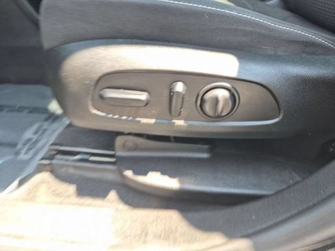 Used 2023 GMC Acadia SLE w/ Driver Convenience Package AWD/4WD image 14