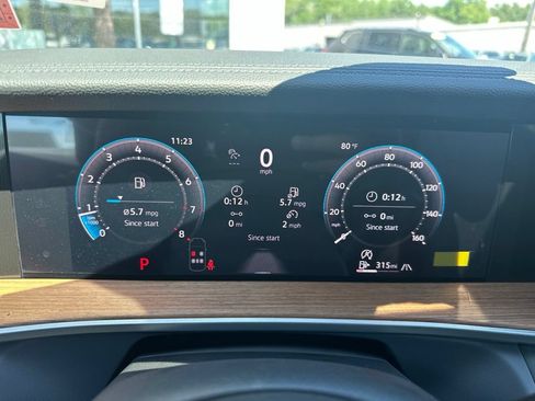 New 2026 Volkswagen Tiguan SEL R-Line AWD/4WD image 19