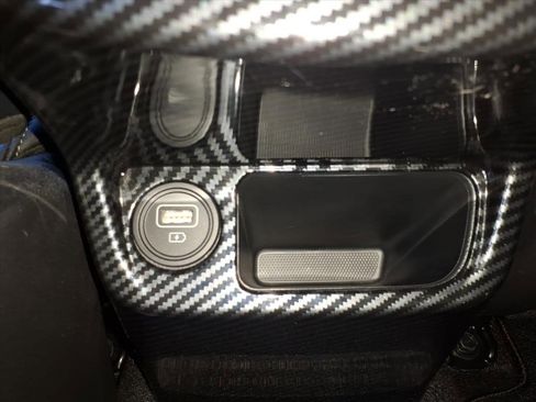 Used 2021 Kia Seltos SX w/ SX Sunroof Package image 24