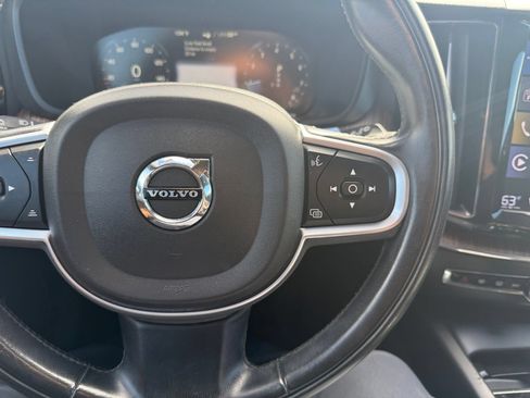 Used 2021 Volvo XC60 T5 Momentum FWD image 20