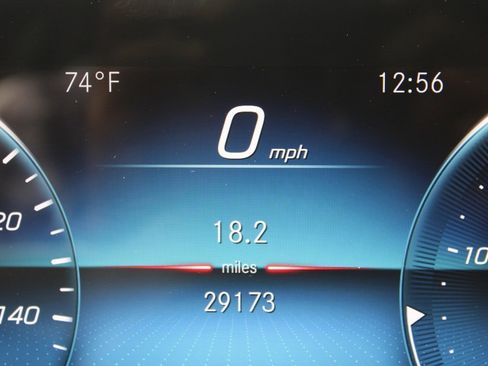 Certified 2022 Mercedes-Benz GLE 350 4MATIC w/ Premium Package image 18