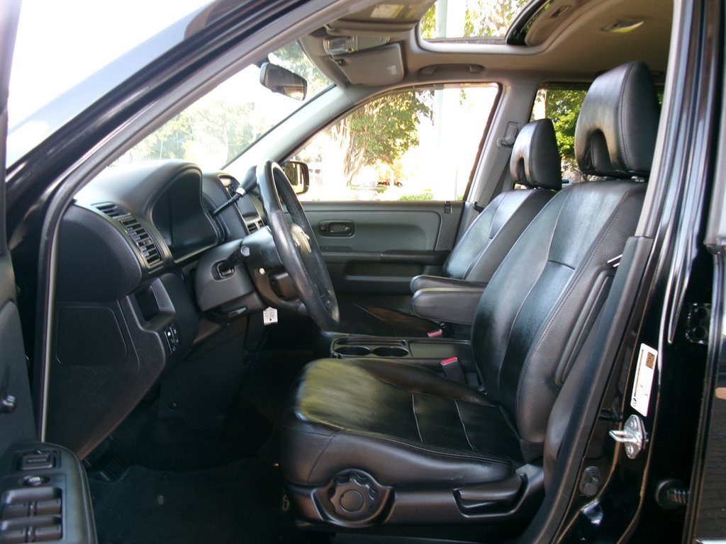 Used 2006 Honda CR-V EX image 10
