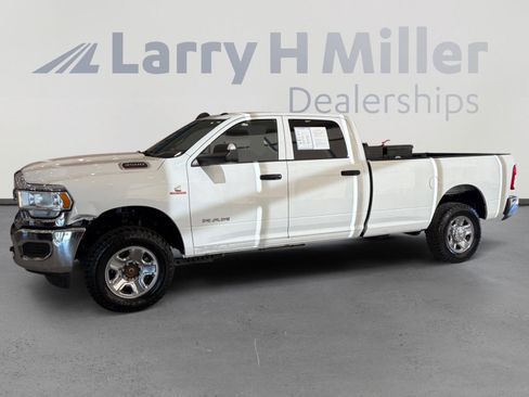 Used 2022 RAM 3500 Tradesman w/ Chrome Appearance Group AWD/4WD image 2