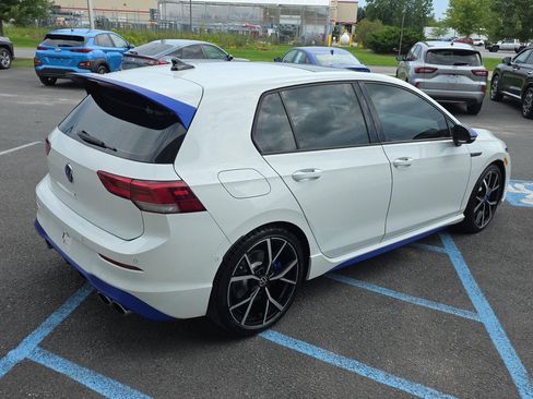 Used 2024 Volkswagen Golf R AWD/4WD image 9
