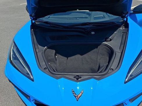 Used 2022 Chevrolet Corvette Stingray Preferred Cpe w/ Z51 Performance Package RWD image 27