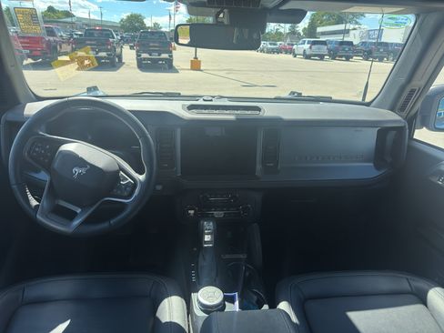 Used 2025 Ford Bronco Badlands AWD/4WD image 8