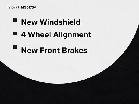 Used 2017 Toyota Tacoma TRD Sport image 2