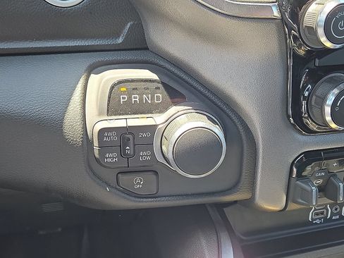 Used 2025 RAM 1500 Big Horn AWD/4WD image 31