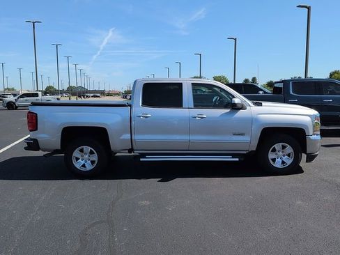 Used 2018 Chevrolet Silverado 1500 LT w/ LT Eassist Package RWD image 8